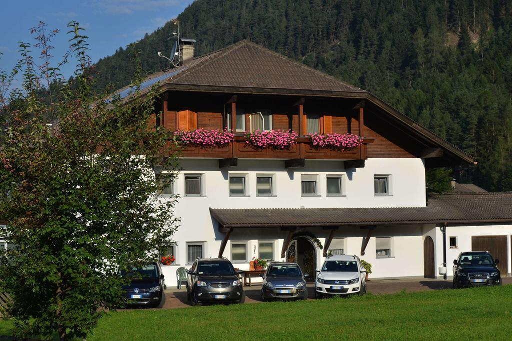 Pension Pichler Chienes Exterior photo